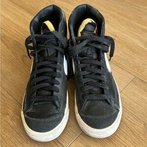 Used but still has plenty of life Nike Blazer high size 9